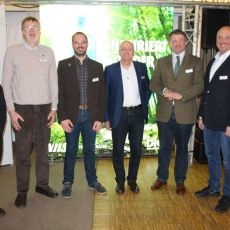 Yuki Henselek (Geschäftsführerin Bioland Niedersachsen/Bremen e.V.), Albert Haake (Vorstandsvorsitzender Bioland Niedersachsen/Bremen e.V.), Harald Rasch (Bioland), Dr. Franz Antony (INGUS), Dr. Andreas Kinser (Deutsche Wildtier-Stiftung) und Henning Rodekohr (Vorsitzender der VILSA-Geschäftsführung)